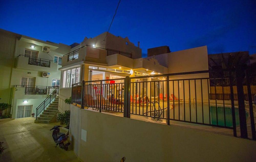 Malia Central Apartments ภายนอก รูปภาพ